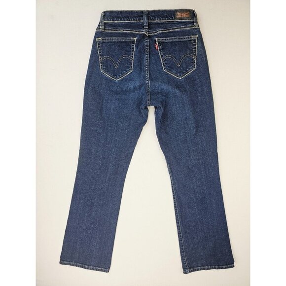Levi's Size 8M Women 31 Inch Inseam 529 Curvy Boot Cut Blue Denim Logo Tag Jeans - Picture 1 of 12